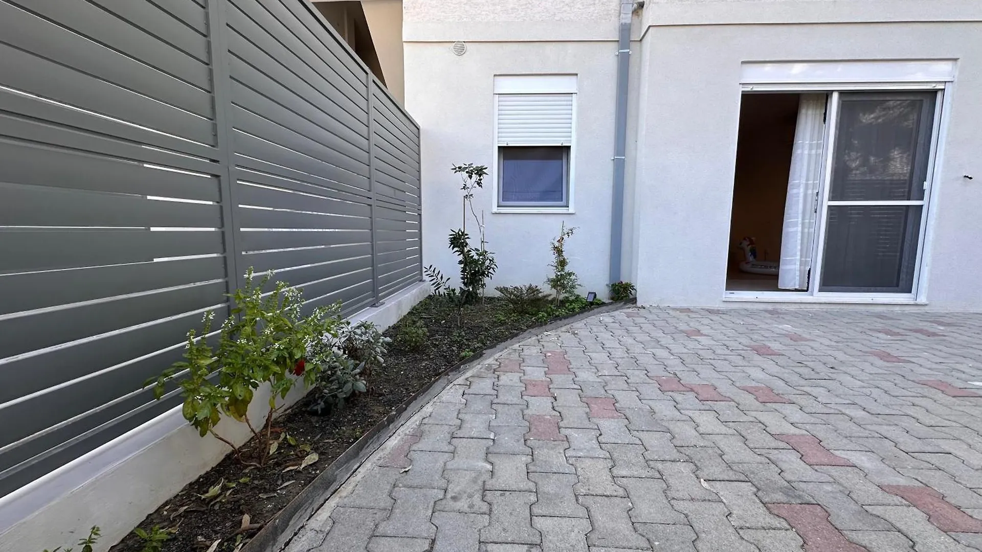 Iria Apartment 1 & 2 Голем 0*,  Албания