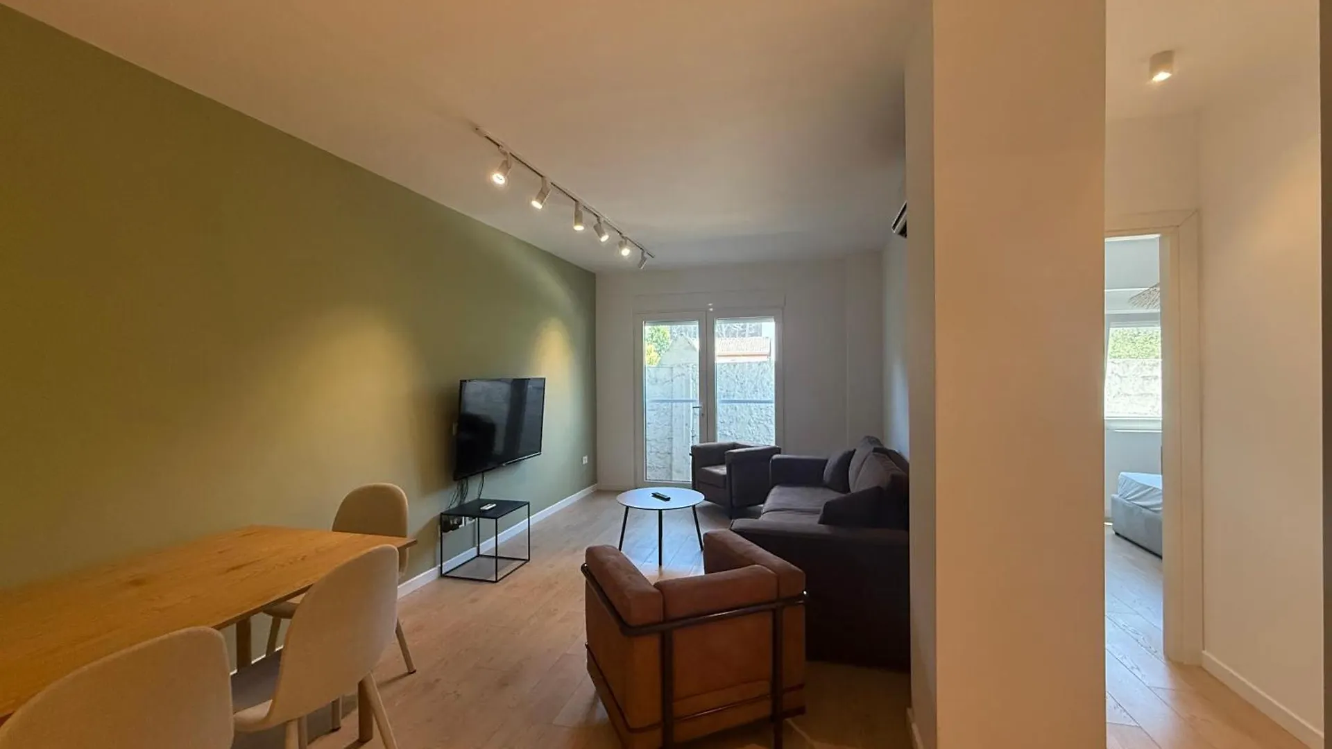 Iria Apartment 1 & 2 Golem
