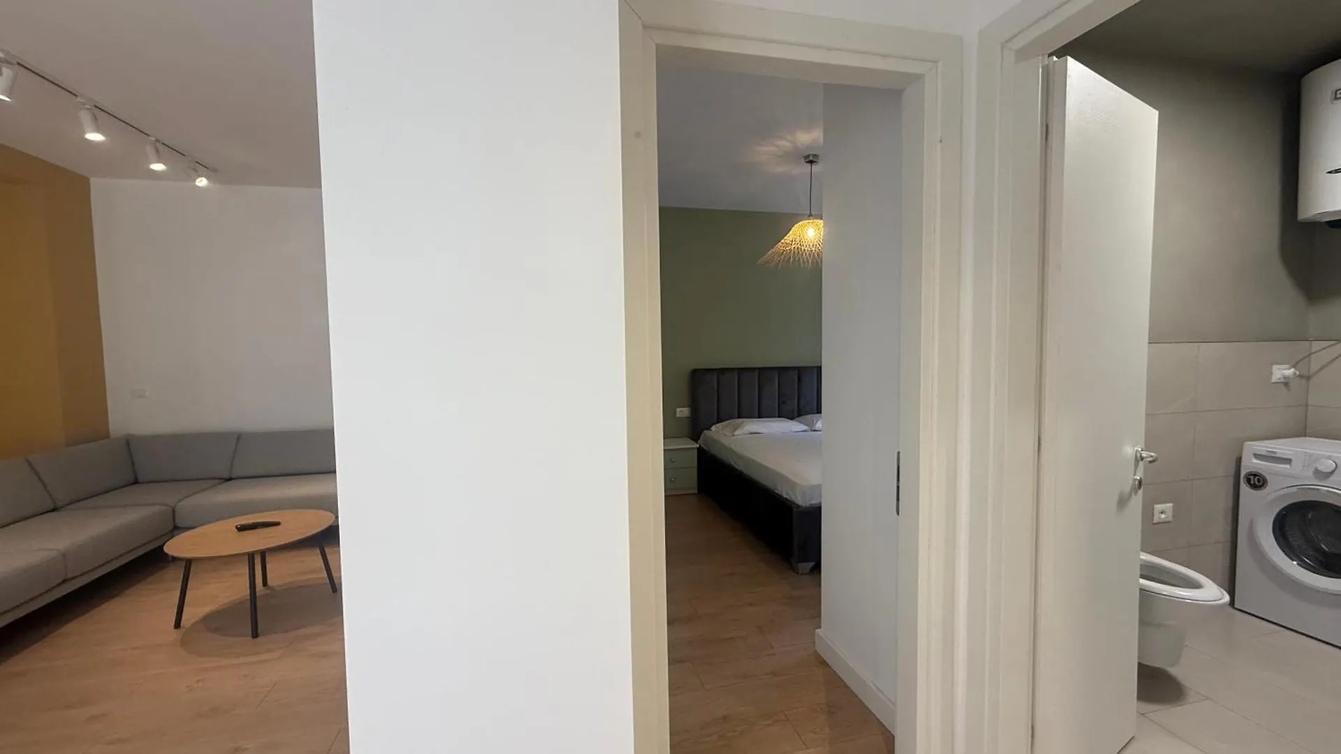 Iria Apartment 1 & 2 Голем Албания